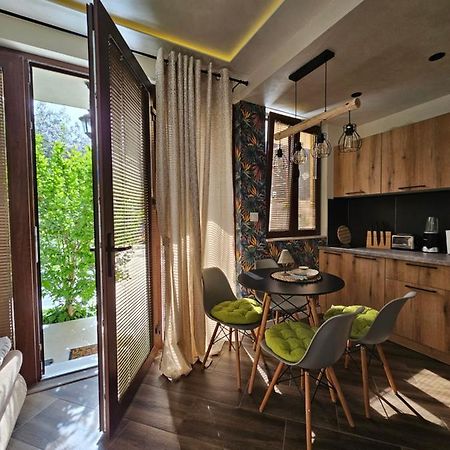 Studio Apartmani Vukasin Tivat Exteriör bild
