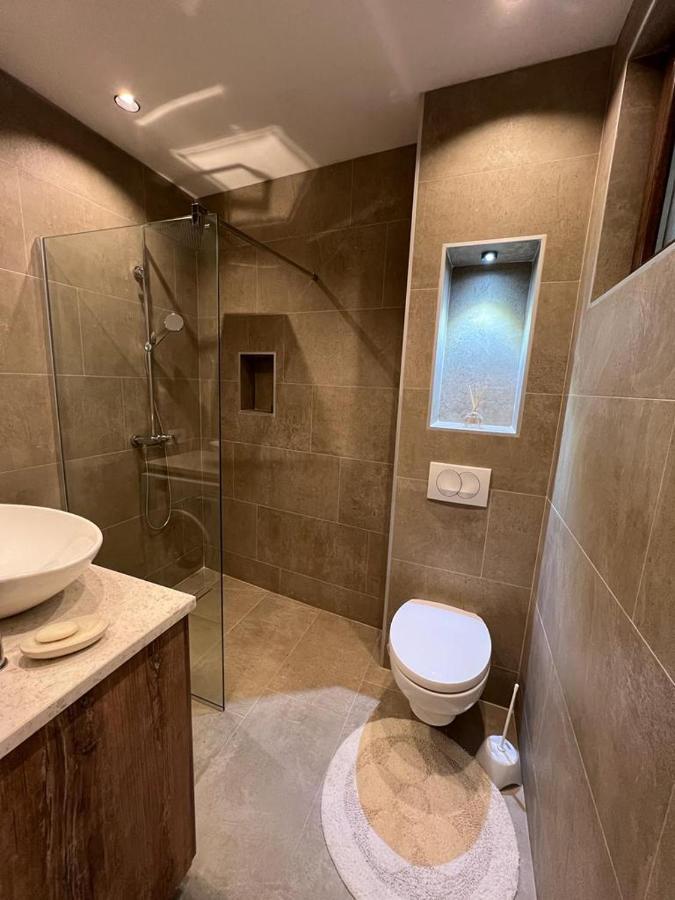 Studio Apartmani Vukasin Tivat Exteriör bild
