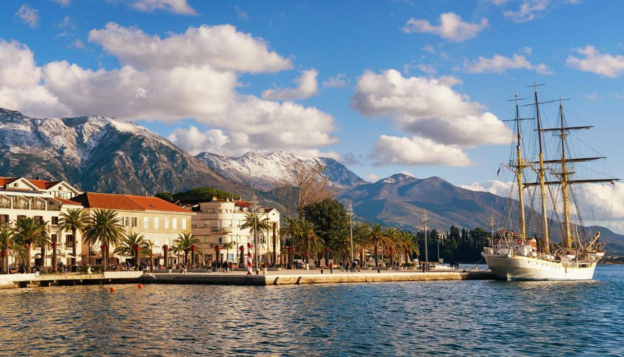 Studio Apartmani Vukasin Tivat Exteriör bild