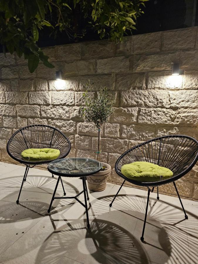 Studio Apartmani Vukasin Tivat Exteriör bild