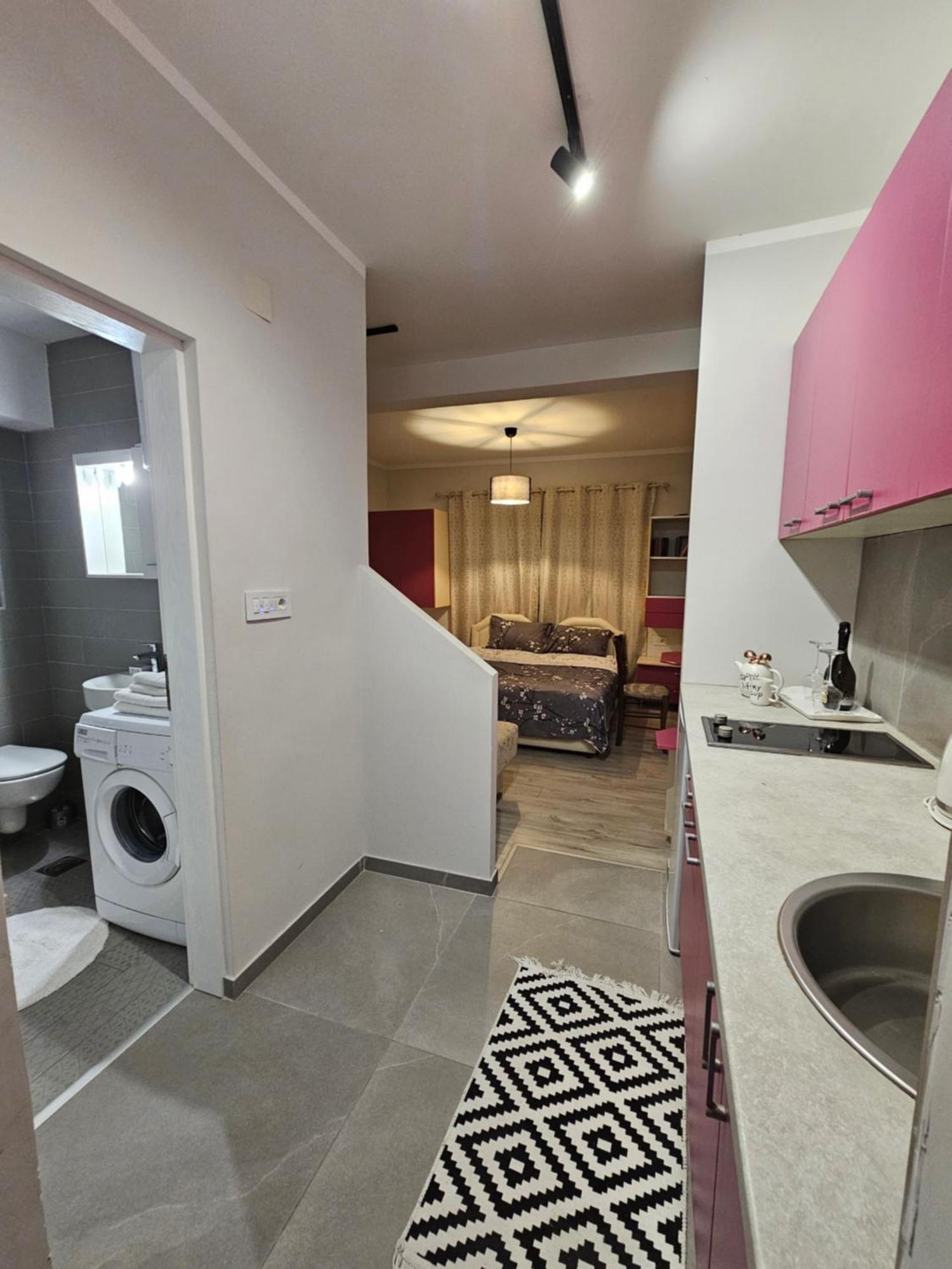 Studio Apartmani Vukasin Tivat Exteriör bild