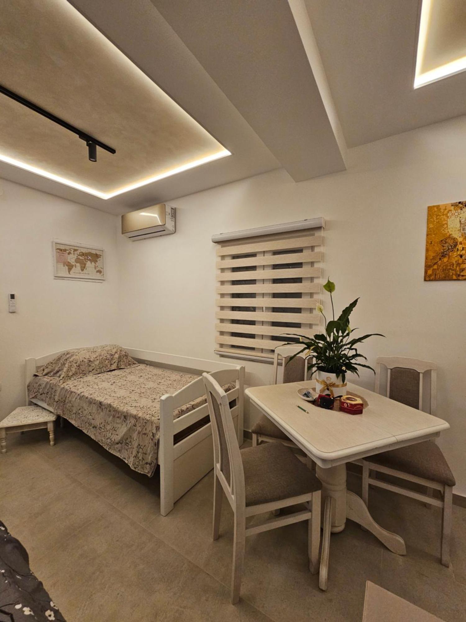 Studio Apartmani Vukasin Tivat Exteriör bild