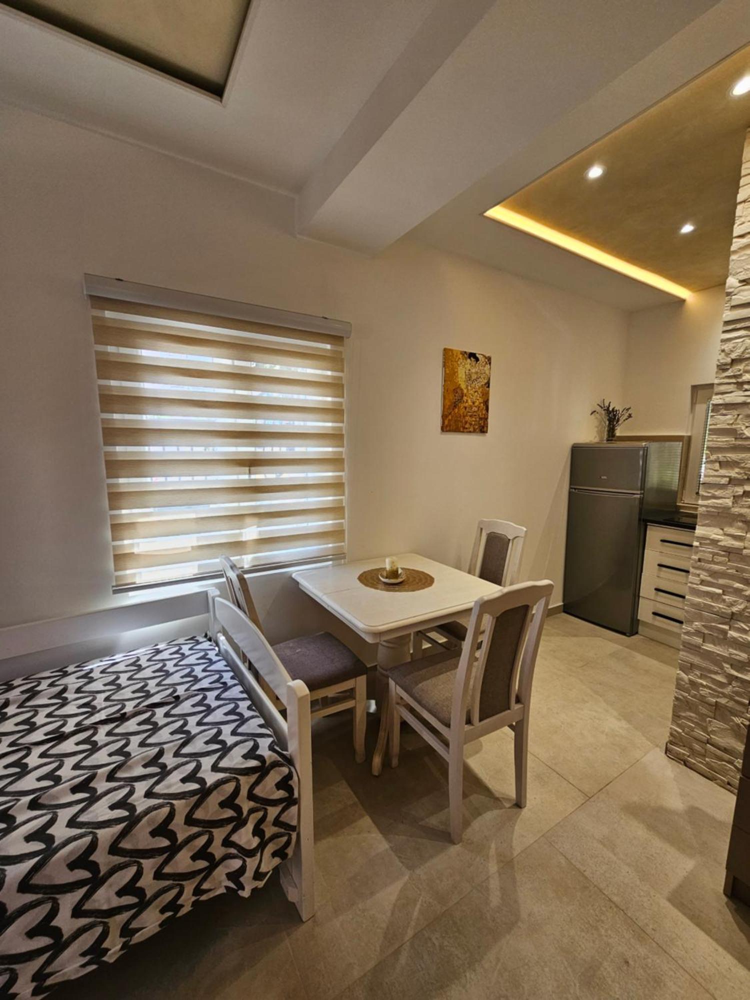 Studio Apartmani Vukasin Tivat Rum bild