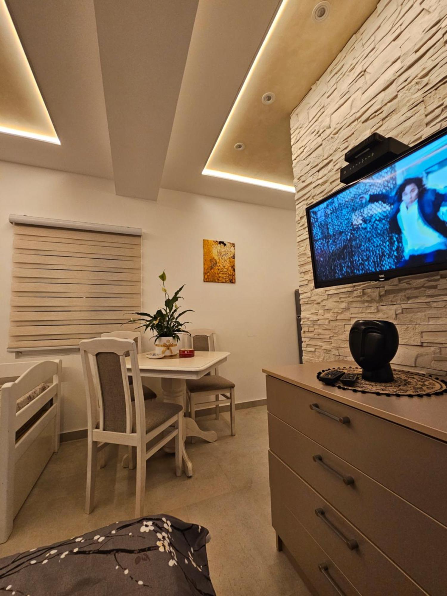 Studio Apartmani Vukasin Tivat Rum bild
