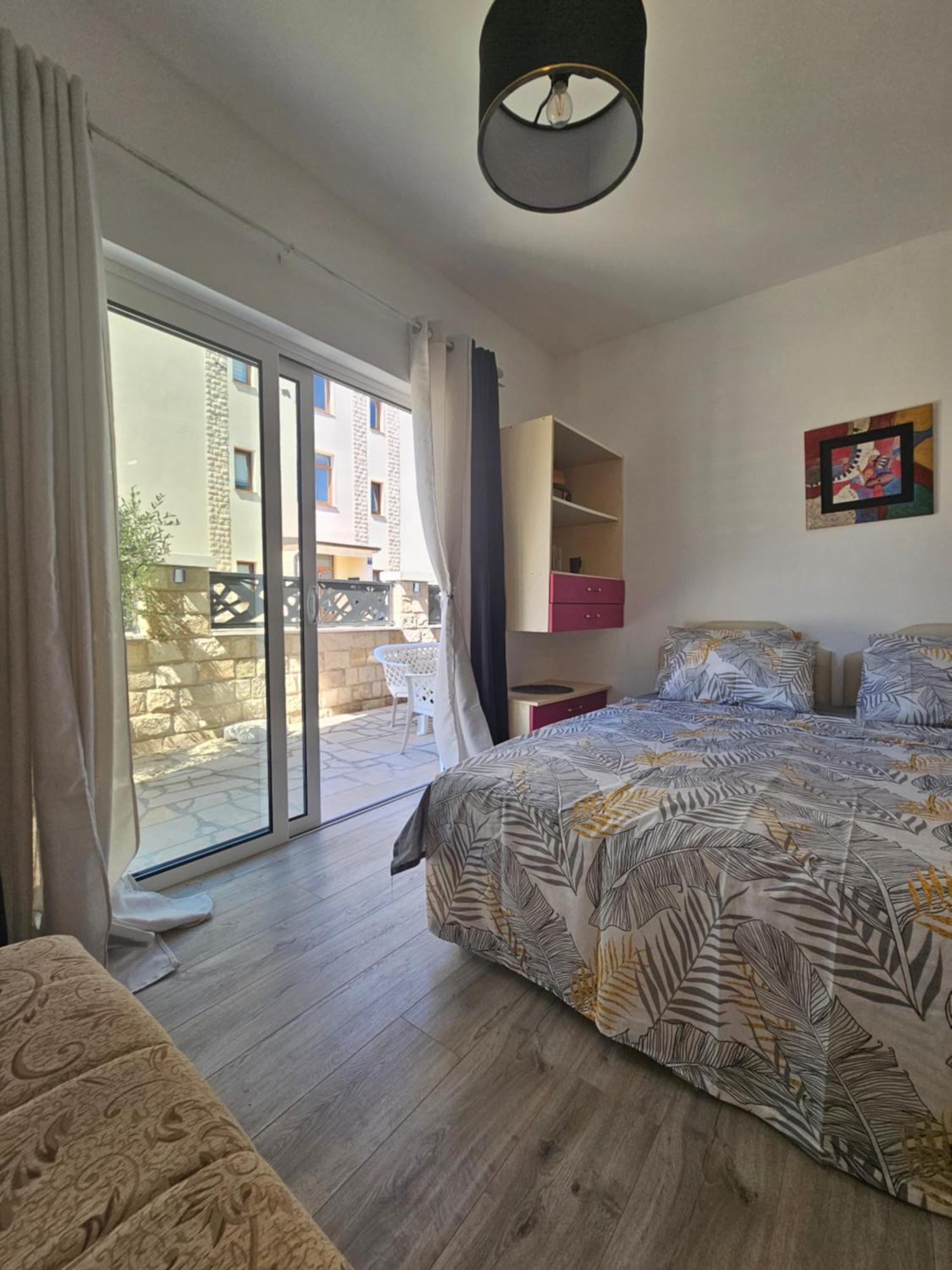 Studio Apartmani Vukasin Tivat Exteriör bild