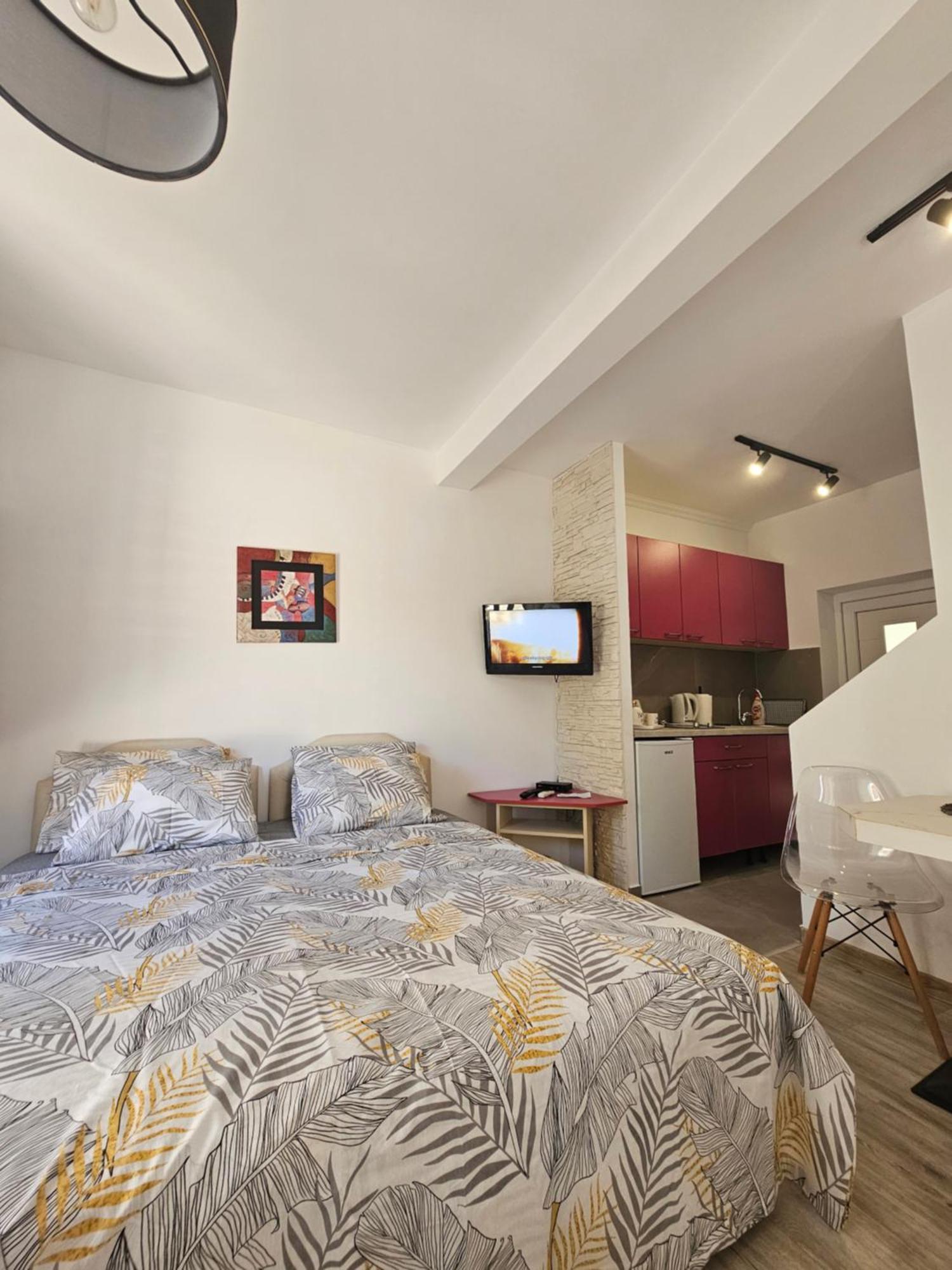 Studio Apartmani Vukasin Tivat Exteriör bild